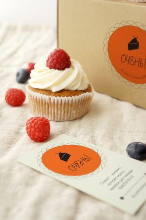 Cupcake Cupboard: Bites, Decorating, and More 