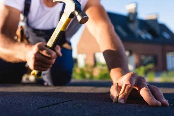 Signs That Indicate It’s Time for Roof Replacement