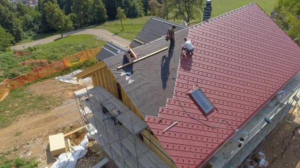 Reliable Roofing Solutions by Neenah Contractors