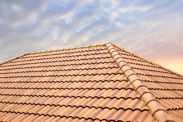 Roof Replacement Contractors and Warranty Options: What to Consider