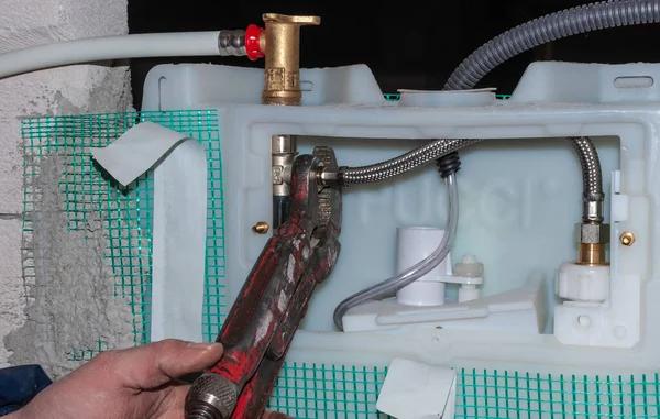 Top Benefits of Hiring a Waterproofing Expert