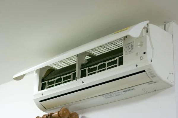 Benefits of Hiring an Air Conditioning Contractor for Home Cooling Projects